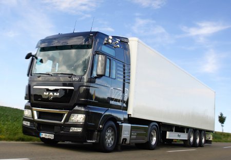 Услуги автоперевозок, организация автомобильных перевозок грузов (автомобильным транспортом)
